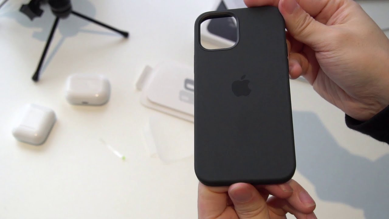 Apple Leather Case with MagSafe for iPhone 12 & 12 Pro - Black product photo