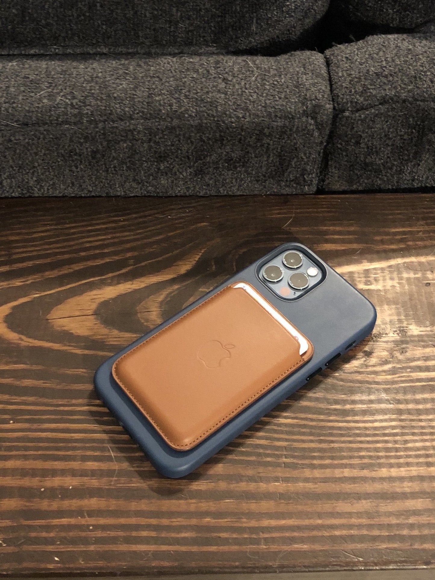 Apple iPhone Leather Wallet + MagSafe-Saddle Brown product photo
