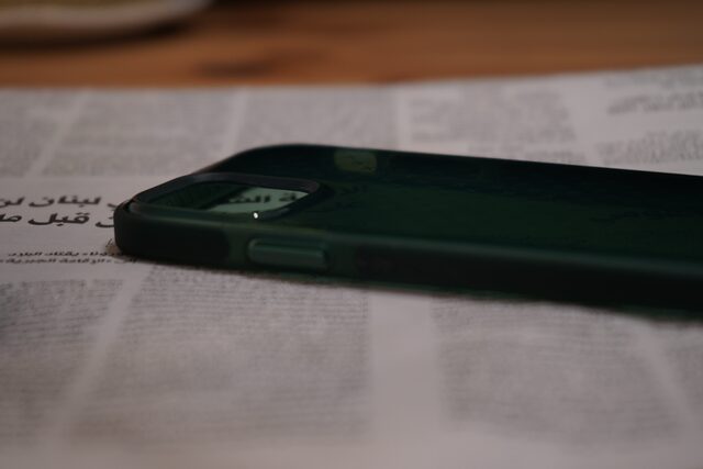 Tech21 iPhone 12 Pro EvoCheck -Green product photo