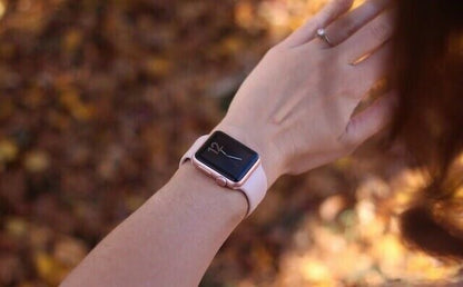 Apple Watch Series 6 GPS 44mm - Gold Aluminum Case with Pink Sport Band
