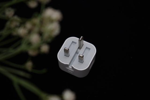 Apple 20W USB-C Power Adapter product photo