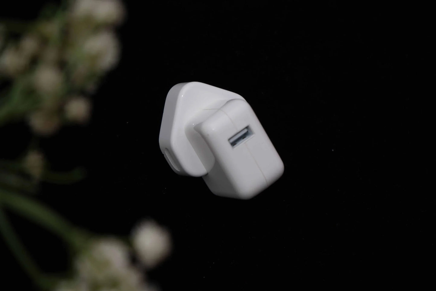Apple 12W USB Power Adapter - White additional product image