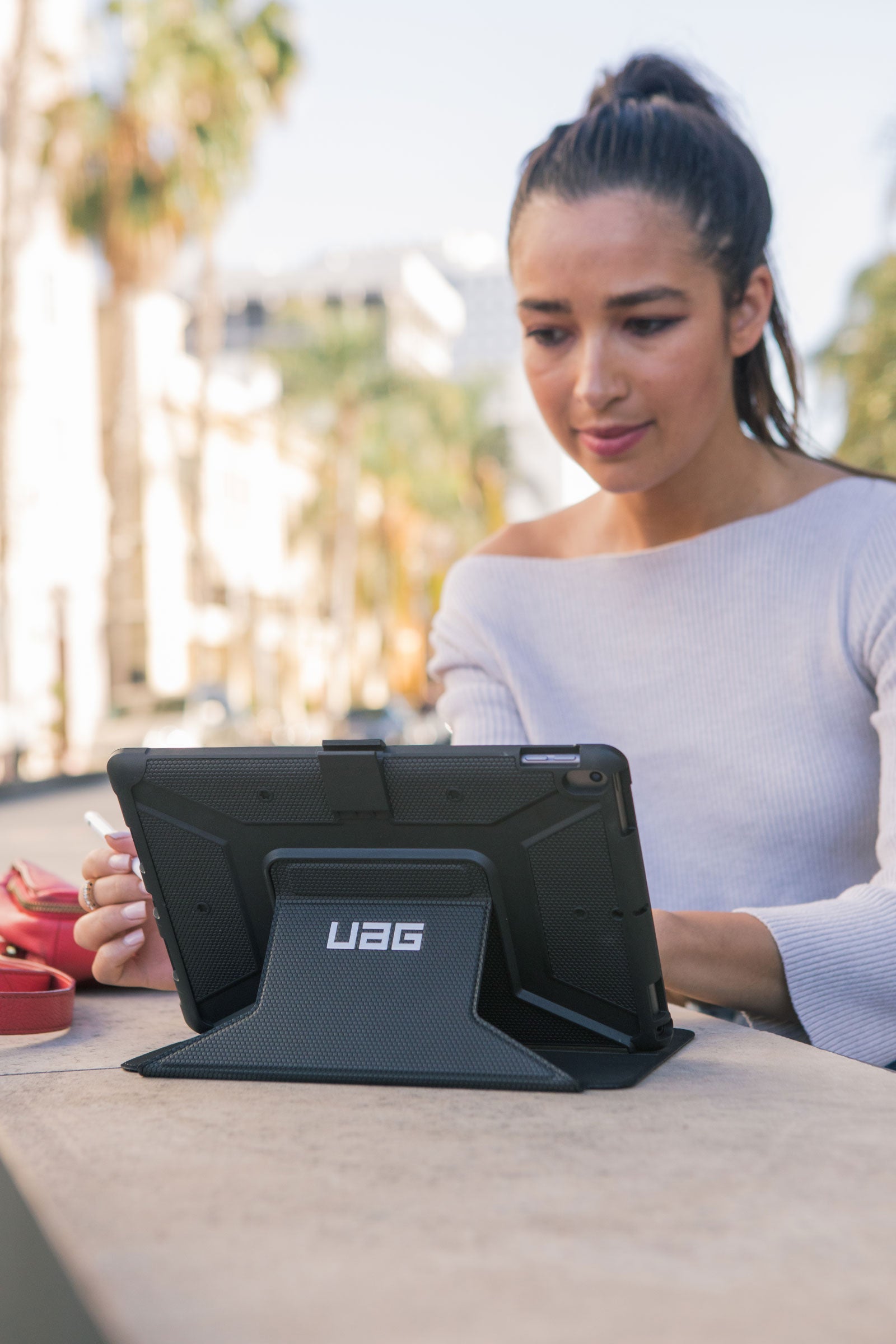 UAG Apple iPad Pro 11" 3RD Gen 2021 Metropolis Case - Black additional product image