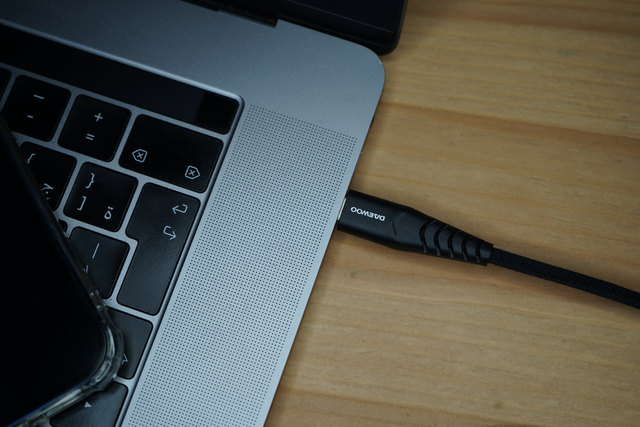Daewoo USB-C to USB-C Charge & Sync Cable -1m product photo