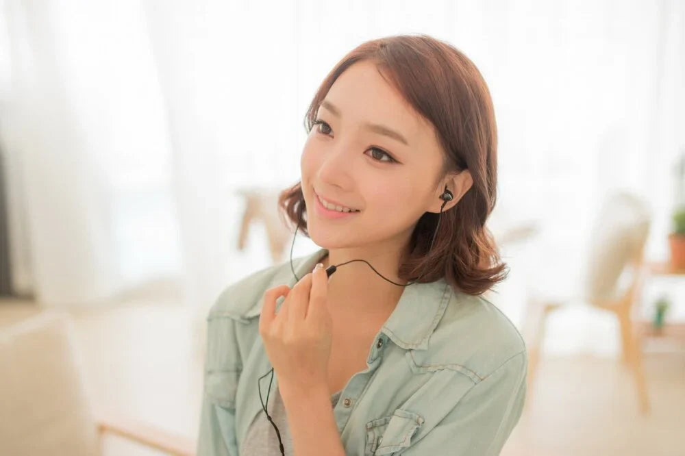 Sony In-Ear Lightweight Headphones with Smartphone Control Black additional product image
