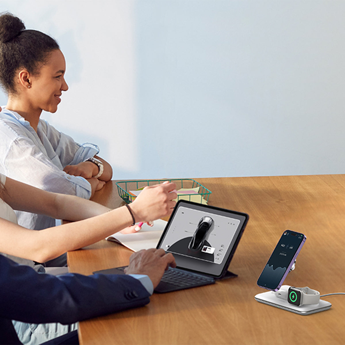 Ugreen 3-in-1 MagSafe Wireless Charging Station - White charger product image