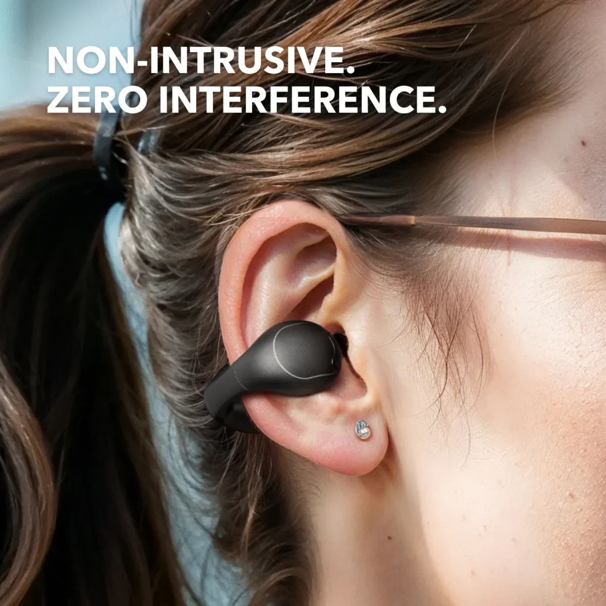⁦soundcore C40i | Flexible and Comfortable Clip-On Earbuds Clear⁩ - الصورة ⁦3⁩